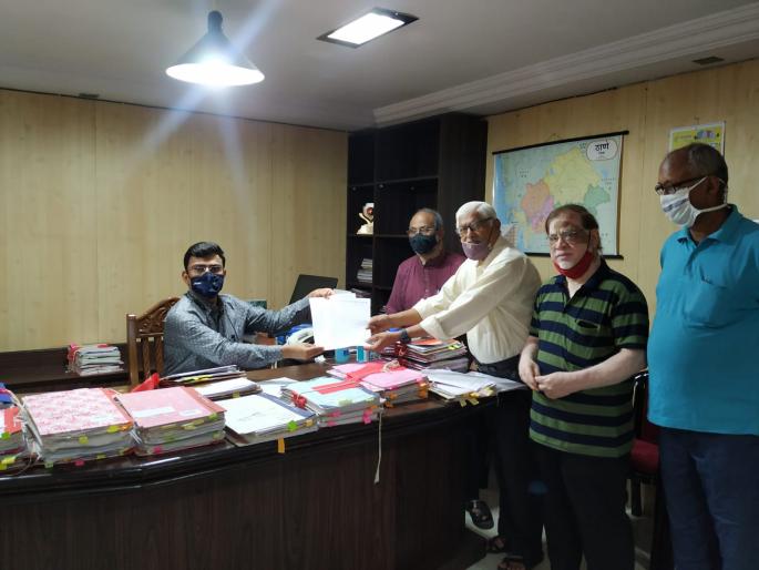 Farmers' movement completes seven months; Sakade to the District Collector from the government's protest struggle committee! | शेतकरी आंदोलनाला सात महिने पूर्ण; सरकारच्या निषेधार्थ संघर्ष समितीकडून जिल्ह्याधिकाऱ्यांना साकडे! Farmers' movement completes seven months; Sakade to the District Collector from the government's protest struggle committee! | शेतकरी आंदोलनाला सात महिने पूर्ण; सरकारच्या निषेधार्थ संघर्ष समितीकडून जिल्ह्याधिकाऱ्यांना साकडे!