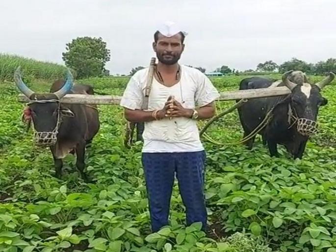 Farmers question PM over 'Khet Ki Baat'; The video of the parliament filling the field goes viral | शेतात भरली प्रतीसंसद;'खेत की बात'करत प्रधानमंत्र्यांना शेतकऱ्याचे रोखठोक प्रश्न Farmers question PM over 'Khet Ki Baat'; The video of the parliament filling the field goes viral | शेतात भरली प्रतीसंसद;'खेत की बात'करत प्रधानमंत्र्यांना शेतकऱ्याचे रोखठोक प्रश्न