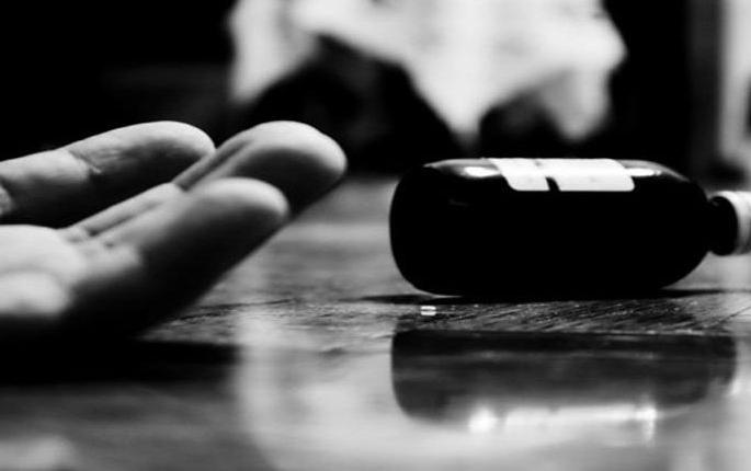 Man In Love With Married Woman Cop In Odisha Ends Life After Rejection | विवाहित महिलेवर एकतर्फी प्रेम करणाऱ्या युवकाने प्रपोजल नाकारल्याने संपवले आयुष्य Man In Love With Married Woman Cop In Odisha Ends Life After Rejection | विवाहित महिलेवर एकतर्फी प्रेम करणाऱ्या युवकाने प्रपोजल नाकारल्याने संपवले आयुष्य