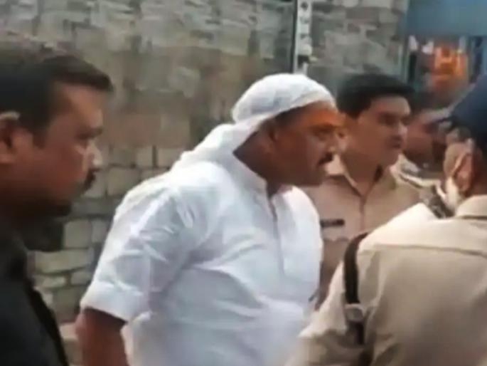 uttarakhand jageshwar dham bjp mp dharmendra kashyap viral video temple | धक्कादायक! भाजपा खासदाराचं मंदिरात गैरवर्तन, पुजाऱ्यांना केली शिवीगाळ; Video जोरदार व्हायरल uttarakhand jageshwar dham bjp mp dharmendra kashyap viral video temple | धक्कादायक! भाजपा खासदाराचं मंदिरात गैरवर्तन, पुजाऱ्यांना केली शिवीगाळ; Video जोरदार व्हायरल