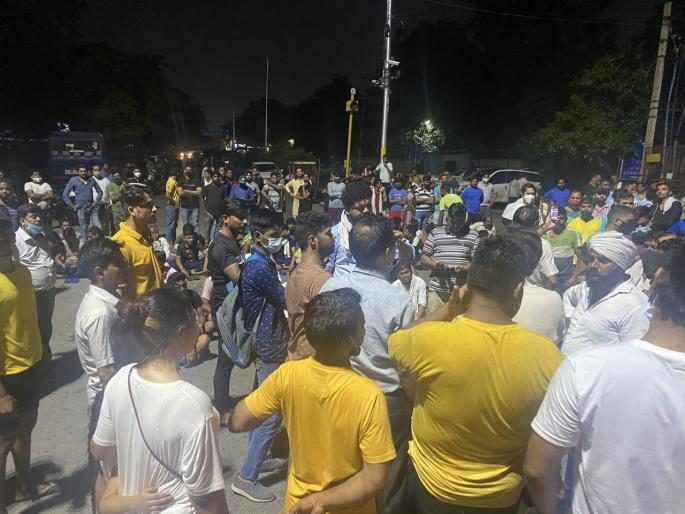 9 year old girl raped murdered forcibly cremated in delhi accused tell parents she died of electrocution | दिल्ली हादरलं! 9 वर्षीय मुलीची बलात्कार करुन हत्या, जबरदस्तीने केले अंत्यसंस्कार; परिसरात खळबळ 9 year old girl raped murdered forcibly cremated in delhi accused tell parents she died of electrocution | दिल्ली हादरलं! 9 वर्षीय मुलीची बलात्कार करुन हत्या, जबरदस्तीने केले अंत्यसंस्कार; परिसरात खळबळ