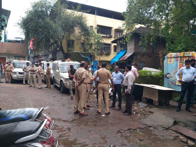 Dacoity in Panvel; The attackers attacked the traders and took 1100 grams of gold | Video : पनवेलमध्ये दरोडा; व्यापाऱ्यावर हल्ला करून ११०० ग्राम सोने घेऊन हल्लेखोर पसार Dacoity in Panvel; The attackers attacked the traders and took 1100 grams of gold | Video : पनवेलमध्ये दरोडा; व्यापाऱ्यावर हल्ला करून ११०० ग्राम सोने घेऊन हल्लेखोर पसार