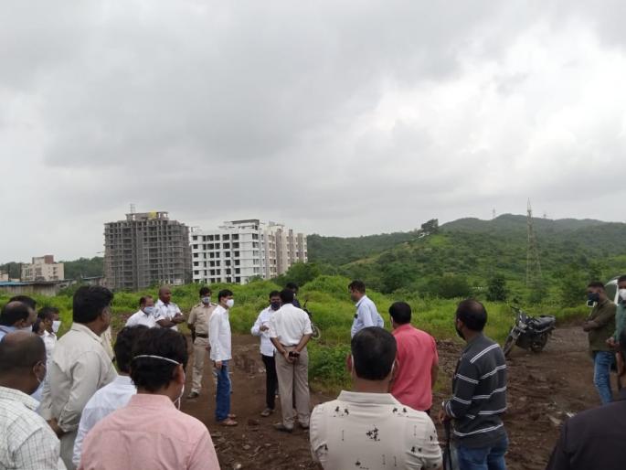 Attempt to relocate Ambernath dumping ground once again | अंबरनाथचे डम्पिंग ग्राऊंड स्थलांतरित करण्याचा पुन्हा एकदा प्रयत्न Attempt to relocate Ambernath dumping ground once again | अंबरनाथचे डम्पिंग ग्राऊंड स्थलांतरित करण्याचा पुन्हा एकदा प्रयत्न