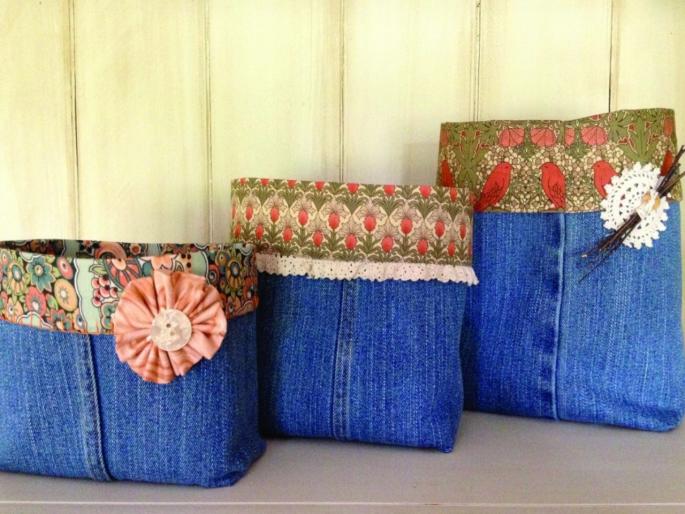 Best from waste : How to reuse jeans ways upcycle old denim bag planter rug cushion cover | Best from waste : घरी पडून राहिलेल्या जुन्या जीन्सपासून बनवा एकपेक्षा एक Cool वस्तू; या घ्या भन्नाट आयडिया