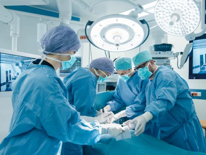 man recites gayatri mantra as doctor removes his brain tumor in rajasthan jaipur | भारीच! 'तो' गायत्री मंत्र म्हणत होता अन् डॉक्टरांनी काढला 'ब्रेन ट्यूमर'; 4 तास चालली सर्जरी man recites gayatri mantra as doctor removes his brain tumor in rajasthan jaipur | भारीच! 'तो' गायत्री मंत्र म्हणत होता अन् डॉक्टरांनी काढला 'ब्रेन ट्यूमर'; 4 तास चालली सर्जरी