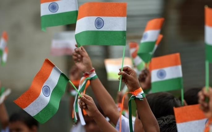 Independence Day 2021 ananya goenka MyUdaan Trust students contribution to country through small work | Independence Day 2021 : अरे व्वा! छोट्याशा कामातून चिमुकल्यांचा देशसेवेत हातभार; Video पाहून तुम्हीही कराल कौतुक Independence Day 2021 ananya goenka MyUdaan Trust students contribution to country through small work | Independence Day 2021 : अरे व्वा! छोट्याशा कामातून चिमुकल्यांचा देशसेवेत हातभार; Video पाहून तुम्हीही कराल कौतुक