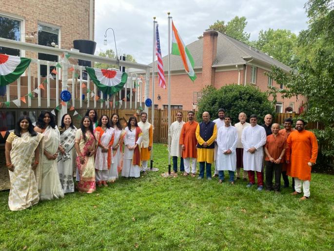 Independence Day 2021: Celebrating Independence Day by flying the tricolor flag across the ocean | Independence Day 2021 : सातासमुद्रापार तिरंगा झेंडा फडकवत स्वातंत्र्य दिन साजरा Independence Day 2021: Celebrating Independence Day by flying the tricolor flag across the ocean | Independence Day 2021 : सातासमुद्रापार तिरंगा झेंडा फडकवत स्वातंत्र्य दिन साजरा