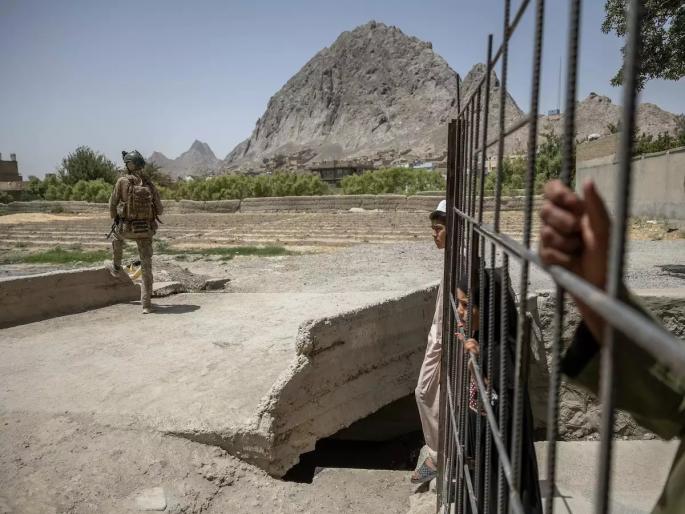 Afghanistan Crisis: A treasure trove of 3 trillion is hidden in Afghanistan | Afghanistan Crisis: अफगाणिस्तानमध्ये दडलाय तब्बल ३ लाख कोटी डॉलरचा खजिना, मिळवण्यासाठी लागलीय चढाओढ  Afghanistan Crisis: A treasure trove of 3 trillion is hidden in Afghanistan | Afghanistan Crisis: अफगाणिस्तानमध्ये दडलाय तब्बल ३ लाख कोटी डॉलरचा खजिना, मिळवण्यासाठी लागलीय चढाओढ