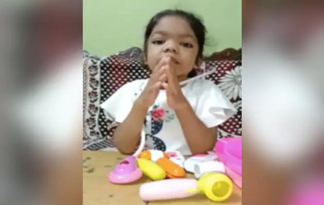 a mps iv a enzyme 7 year old mahi battling with disorder disease father upset in arranging money | हृदयस्पर्शी! गंभीर आजाराशी लढतेय 'माही', जीव वाचवण्यासाठी हवेत 2.5 कोटी; मोदींकडे मागितली मदत