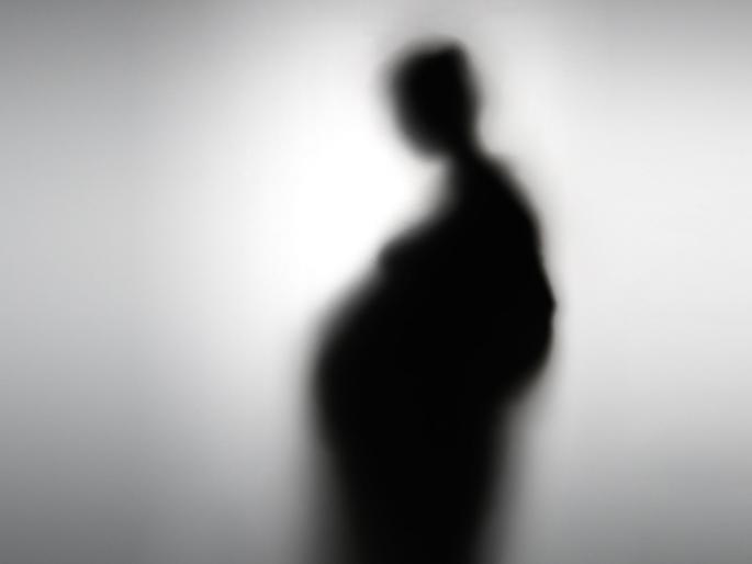 A mind numbing event! Beating for a dowry; Death of a pregnant woman | मन सुन्न करणारी घटना! हुंड्यासाठी मारहाण; गर्भवती महिलेचा मृत्यू A mind numbing event! Beating for a dowry; Death of a pregnant woman | मन सुन्न करणारी घटना! हुंड्यासाठी मारहाण; गर्भवती महिलेचा मृत्यू