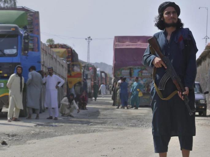 Afghanistan Taliban Crisis haji mohammad idris afghanistan central bank acting governor taliban | Afghanistan Taliban Crisis : ना उच्च शिक्षण, ना कोणतंही ट्रेनिंग; तरीही तालिबानने 'या' व्यक्तीला केलं अफगाण बँकेचं हेड Afghanistan Taliban Crisis haji mohammad idris afghanistan central bank acting governor taliban | Afghanistan Taliban Crisis : ना उच्च शिक्षण, ना कोणतंही ट्रेनिंग; तरीही तालिबानने 'या' व्यक्तीला केलं अफगाण बँकेचं हेड