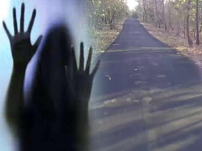 13 year old girl gang raped by 7 boys in ranchi four accused arrested | सात नराधमांनी अल्पवयीन मुलीवर केला गँगरेप;मित्र फिरायला घेऊन निर्जनस्थळी अन्... 13 year old girl gang raped by 7 boys in ranchi four accused arrested | सात नराधमांनी अल्पवयीन मुलीवर केला गँगरेप;मित्र फिरायला घेऊन निर्जनस्थळी अन्...