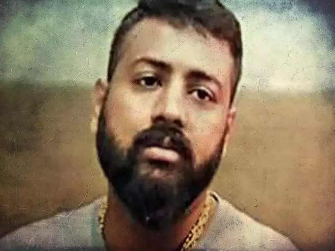 Who is Sukesh Chandrasekhar who cheated on Jacqueline Fernandes? Sometimes a leader, sometimes an officer used to deceive! | जॅकलिन फर्नांडिसला फसवणारा सुकेश चंद्रशेखर आहे तरी कोण? कधी नेता, कधी अधिकारी सांगून फसवायचा!