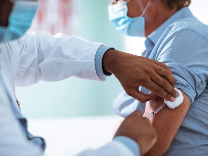 Corona vaccination: If antibodies do not develop even after taking two doses, will I have to be vaccinated again? Find out ... | Corona vaccination : दोन डोस घेतल्यानंतरही अँटीबॉडी विकसित न झाल्यास पुन्हा लस घ्यावी लागणार? जाणून घ्या... Corona vaccination: If antibodies do not develop even after taking two doses, will I have to be vaccinated again? Find out ... | Corona vaccination : दोन डोस घेतल्यानंतरही अँटीबॉडी विकसित न झाल्यास पुन्हा लस घ्यावी लागणार? जाणून घ्या...