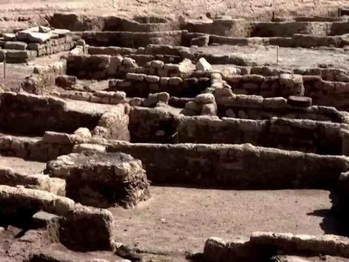 Ancient Capital City Found In France, a rare treasure from BC | फ्रान्समध्ये सापडलं हरवलेलं राजधानीचं शहर, ख्रिस्तपूर्व काळातील दुर्मीळ खजिन्याचाही लागला शोध