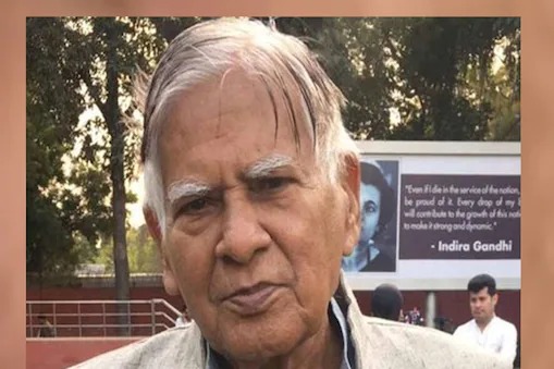 In Chhattisgarh, the FIR was filed against the father of the Chief Minister Bhupesh Baghel, the Chief Minister said, there is no one greater than the law | छत्तीसगडमध्ये मुख्यमंत्र्यांच्या वयोवृद्ध वडिलांवरच दाखल झाला गुन्हा, मुख्यमंत्री म्हणाले, कायद्यापेक्षा मोठा कुणी नाही In Chhattisgarh, the FIR was filed against the father of the Chief Minister Bhupesh Baghel, the Chief Minister said, there is no one greater than the law | छत्तीसगडमध्ये मुख्यमंत्र्यांच्या वयोवृद्ध वडिलांवरच दाखल झाला गुन्हा, मुख्यमंत्री म्हणाले, कायद्यापेक्षा मोठा कुणी नाही