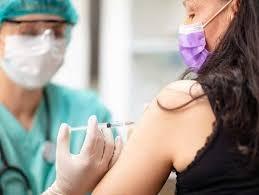 Corona vaccination: Corona vaccine will be given to the disabled and sick people at home | Corona vaccination : मोठी बातमी: दिव्यांग आणि आजारी व्यक्तींना घरीच दिली जाणार कोरोनावरील लस Corona vaccination: Corona vaccine will be given to the disabled and sick people at home | Corona vaccination : मोठी बातमी: दिव्यांग आणि आजारी व्यक्तींना घरीच दिली जाणार कोरोनावरील लस