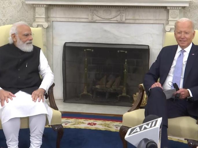 At the Modi-Biden meeting at the Mahatma Gandhi Center, both the leaders paid their respects | मोदी-बायडन भेटीत महात्मा गांधी केंद्रस्थानी, दोन्ही नेत्यांनी अशी वाहिली आदरांजली At the Modi-Biden meeting at the Mahatma Gandhi Center, both the leaders paid their respects | मोदी-बायडन भेटीत महात्मा गांधी केंद्रस्थानी, दोन्ही नेत्यांनी अशी वाहिली आदरांजली
