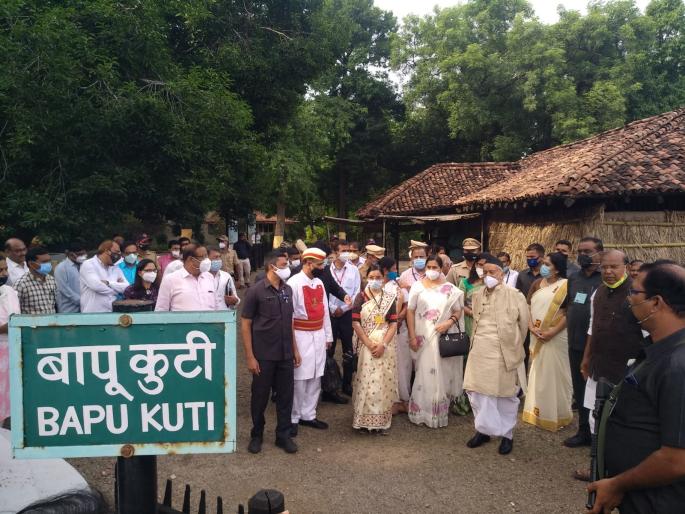 Gandhi was the instigator of truth, peace and non-violence for the country and the world - Bhagat Singh Koshyari | गांधी हे देशासह जगासाठी सत्य, शांती, अहिंसेचे प्रेरक राहिले - भगतसिंह कोश्यारी Gandhi was the instigator of truth, peace and non-violence for the country and the world - Bhagat Singh Koshyari | गांधी हे देशासह जगासाठी सत्य, शांती, अहिंसेचे प्रेरक राहिले - भगतसिंह कोश्यारी