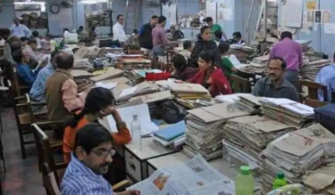 Part-time employees have no right to seek permanent employment, no equal pay - Supreme Court | अंशकालीन कर्मचाऱ्यांना कायम नोकरी मागण्याचा हक्कच नाही, समान वेतनही देता येणार नाही - सर्वोच्च न्यायालय Part-time employees have no right to seek permanent employment, no equal pay - Supreme Court | अंशकालीन कर्मचाऱ्यांना कायम नोकरी मागण्याचा हक्कच नाही, समान वेतनही देता येणार नाही - सर्वोच्च न्यायालय