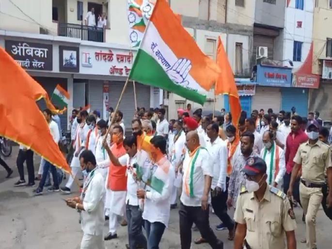 Maharashtra Bandh: Bandh composite in Maharashtra, big response in Mumbai; Most shops closed in Pune, roadblocks in Vidarbha, Marathwada; Demonstrations in West and North Maharashtra | Maharashtra Bandh: महाराष्ट्रात बंद संमिश्र, मुंबईत मोठा प्रतिसाद; पुण्यात बहुसंख्य दुकाने बंद, विदर्भ, मराठवाड्यात रस्ता रोको; पश्चिम व उत्तर महाराष्ट्रात निदर्शने