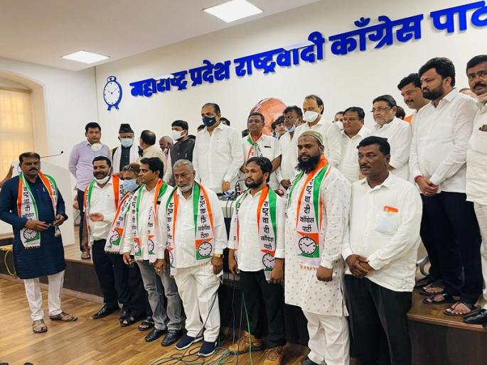 MIM Latur District President and MIM's Udagir Corporator's entry into NCP | लातूर जिल्ह्यात एमआयएमला खिंडार; जिल्हाध्यक्षासह नगरसेवकांचा राष्ट्रवादीत प्रवेश MIM Latur District President and MIM's Udagir Corporator's entry into NCP | लातूर जिल्ह्यात एमआयएमला खिंडार; जिल्हाध्यक्षासह नगरसेवकांचा राष्ट्रवादीत प्रवेश