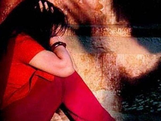 Husband forcibly while uncle-in-law makes obscene touch, accuses female police | नवरा करतो जबरदस्ती तर काका- सासरा करतात अश्लील स्पर्श, महिला पोलिसाचा आरोप