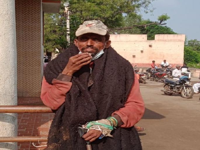 'Dead bodies in the river basin, blood stains on the banks'; Sensation by the suspicious death of a mentally retarded youth | 'नदीपात्रात मृतदेह, काठावर रक्ताचा सडा'; गतिमंद युवकाच्या संशयास्पद मृत्यूने खळबळ 'Dead bodies in the river basin, blood stains on the banks'; Sensation by the suspicious death of a mentally retarded youth | 'नदीपात्रात मृतदेह, काठावर रक्ताचा सडा'; गतिमंद युवकाच्या संशयास्पद मृत्यूने खळबळ