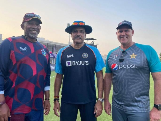 25 years ago, the salary of a Team India coach was a few lakhs; Today Ravi Shastri gets more honorarium than Virat Kohli | २५ वर्षांपूर्वी काही लाख होता टीम इंडियाच्या प्रशिक्षकाचा पगार; आज रवी शास्त्री घेतात विराट कोहलीपेक्षा अधिक मानधन