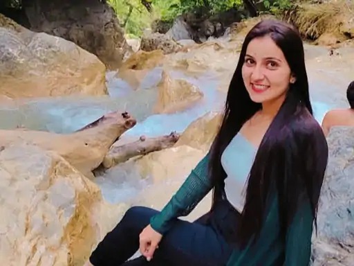 Crime News accused of forcing both to commit suicide got written 200 times on paper ashish love vaishali | भयंकर! डॉक्टर तरुणीच्या आत्महत्येने खळबळ; कागदावर तब्बल 200 वेळा लिहिलं 'आशिष LOVE वैशाली' Crime News accused of forcing both to commit suicide got written 200 times on paper ashish love vaishali | भयंकर! डॉक्टर तरुणीच्या आत्महत्येने खळबळ; कागदावर तब्बल 200 वेळा लिहिलं 'आशिष LOVE वैशाली'