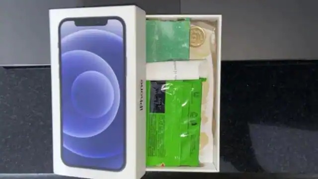 kerala noorul ameen iphone 12 worth rs 70000 on amazon receives vim bar and rs 5 coin | ऑर्डर केला 70 हजारांचा iPhone पण मिळालं 5 रुपयांचं नाणं अन् साबण; ऑनलाईन खरेदीत अजब भानगड kerala noorul ameen iphone 12 worth rs 70000 on amazon receives vim bar and rs 5 coin | ऑर्डर केला 70 हजारांचा iPhone पण मिळालं 5 रुपयांचं नाणं अन् साबण; ऑनलाईन खरेदीत अजब भानगड