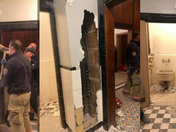 A 39-year-old man was found naked inside the wall of a theatre in Syracuse, New York | भींतीतून येत होते जोरजोरात ओरडण्याचे आवाज, भींतीत सापडला विचित्र अवस्थेत जिवंत माणूस A 39-year-old man was found naked inside the wall of a theatre in Syracuse, New York | भींतीतून येत होते जोरजोरात ओरडण्याचे आवाज, भींतीत सापडला विचित्र अवस्थेत जिवंत माणूस