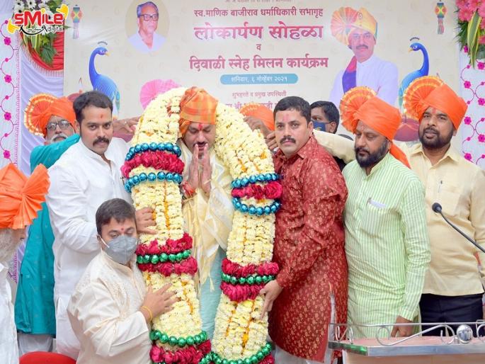 No matter the criticism, Paralikar appreciate my work too - Dhananjay Munde | टीकेची पर्वा नाही, परळीकर माझी पाठही थोपटतात-धनंजय मुंडे No matter the criticism, Paralikar appreciate my work too - Dhananjay Munde | टीकेची पर्वा नाही, परळीकर माझी पाठही थोपटतात-धनंजय मुंडे