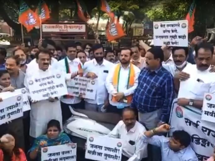 Like Modi government, the alliance government should also reduce taxes on petrol and diesel says niranjan davkhare | "मोदी सरकारप्रमाणे आघाडी सरकारनेही पेट्रोल, डिझेलवरील करात कपात करावी" Like Modi government, the alliance government should also reduce taxes on petrol and diesel says niranjan davkhare | "मोदी सरकारप्रमाणे आघाडी सरकारनेही पेट्रोल, डिझेलवरील करात कपात करावी"