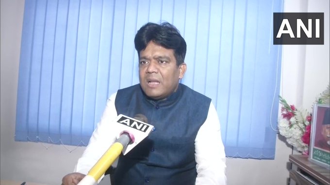 JDU Leader Khalid Anwar said jinnah was great freedom fighter of united india | "मोहम्मद अली जिना हे भारताचे महान स्वातंत्र्य सेनानी होते"; JDU नेत्याच्या विधानाने नवा वाद JDU Leader Khalid Anwar said jinnah was great freedom fighter of united india | "मोहम्मद अली जिना हे भारताचे महान स्वातंत्र्य सेनानी होते"; JDU नेत्याच्या विधानाने नवा वाद