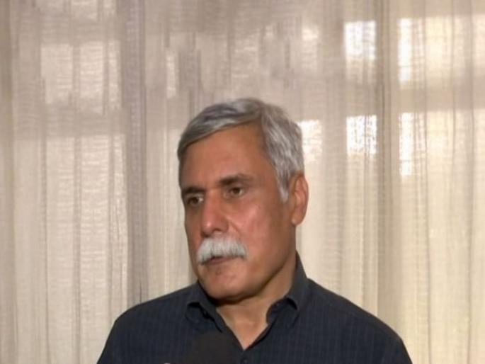 DGP Sanjay Pandey's name is not on the UPSC panel's shortlist | संजय पांडे यांचे यूपीएससी पॅनेलच्या शॉर्टलिस्टमध्ये नावच नाही DGP Sanjay Pandey's name is not on the UPSC panel's shortlist | संजय पांडे यांचे यूपीएससी पॅनेलच्या शॉर्टलिस्टमध्ये नावच नाही