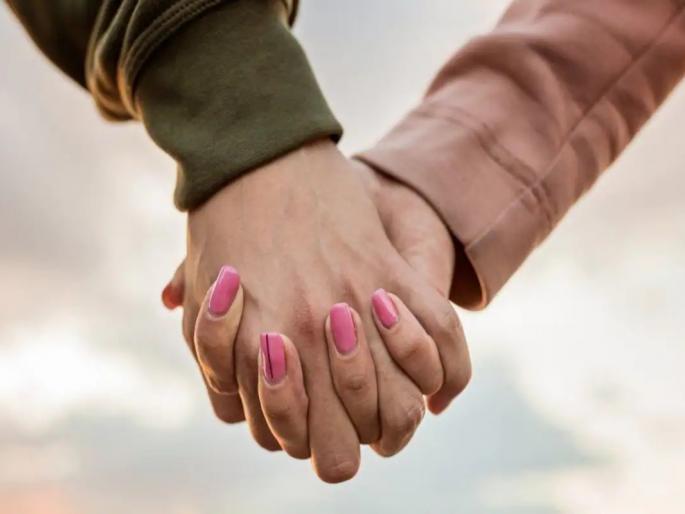 The school principal fell in love with the girl, tricked her and kidnapped her, after which the family chased and caught her. | शाळेचे प्रिंसिपल विद्यार्थिनीच्या प्रेमात पडले, फूस लावून तिला पळवले, अखेर कुटुंबीयांनी पाठलाग करून पकडले The school principal fell in love with the girl, tricked her and kidnapped her, after which the family chased and caught her. | शाळेचे प्रिंसिपल विद्यार्थिनीच्या प्रेमात पडले, फूस लावून तिला पळवले, अखेर कुटुंबीयांनी पाठलाग करून पकडले