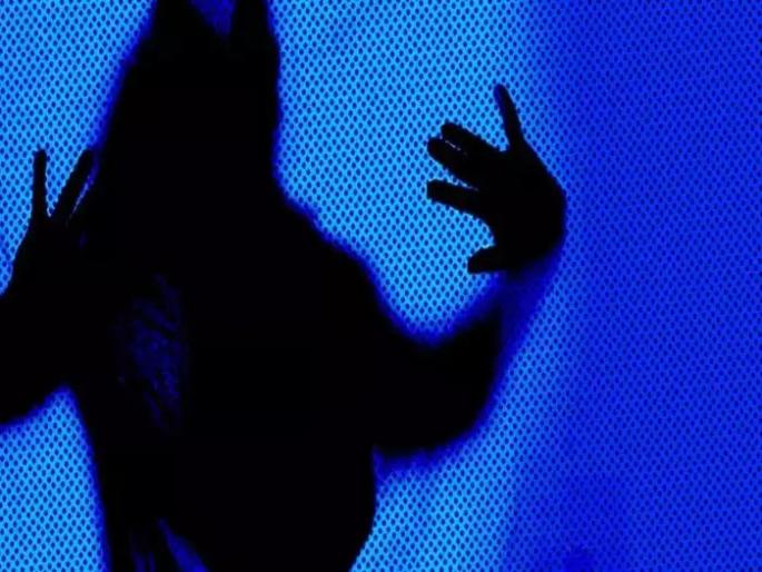 An 80-year-old man made an old woman a victim of lust and raped her | ८० वर्षाच्या वृद्धाने वृद्ध महिलेला बनवले वासनेचे शिकार अन् केला बलात्कार An 80-year-old man made an old woman a victim of lust and raped her | ८० वर्षाच्या वृद्धाने वृद्ध महिलेला बनवले वासनेचे शिकार अन् केला बलात्कार