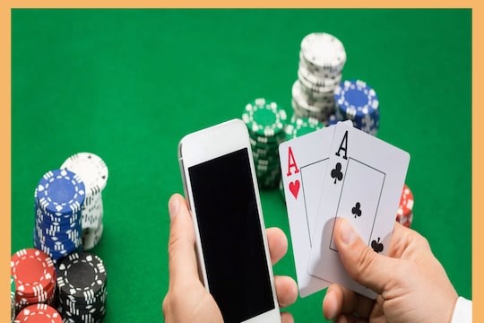 The cashier gambled Rs 18 lakh with the company's money and absconded in the morning | कंपनीच्या पैशातून कॅशियर १८ लाखांचा जुगार खेळला आणि सकाळी फरार झाला, गुन्हा दाखल The cashier gambled Rs 18 lakh with the company's money and absconded in the morning | कंपनीच्या पैशातून कॅशियर १८ लाखांचा जुगार खेळला आणि सकाळी फरार झाला, गुन्हा दाखल