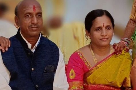 Accident while distributing child marriage invitation; Parents killed on the spot | मुलाची लग्नपत्रिका वाटप करताना अपघात; आई-वडील जागीच ठार Accident while distributing child marriage invitation; Parents killed on the spot | मुलाची लग्नपत्रिका वाटप करताना अपघात; आई-वडील जागीच ठार