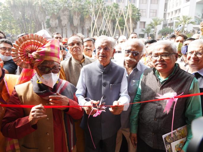 Marathi Sahitya Sammelan: Inauguration of ‘Abhijat Marathi Dalan’; Aishwarya saga of 'Abhijat Marathi' will reach the world - Subhash Desai | Marathi Sahitya Sammelan : ‘अभिजात मराठी दालना’चे उद्घाटन; ‘अभिजात मराठी’ची ऐश्वर्य गाथा जगासमोर पोहचणार - सुभाष देसाई 