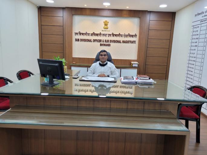 Action in Bhiwandi; Crime cases filed against bogus voter registrants | बोगस मतदार नोंदणी करणाऱ्यांवर गुन्हे दाखल; भिवंडी प्रांताधिकाऱ्यांची कारवाई Action in Bhiwandi; Crime cases filed against bogus voter registrants | बोगस मतदार नोंदणी करणाऱ्यांवर गुन्हे दाखल; भिवंडी प्रांताधिकाऱ्यांची कारवाई