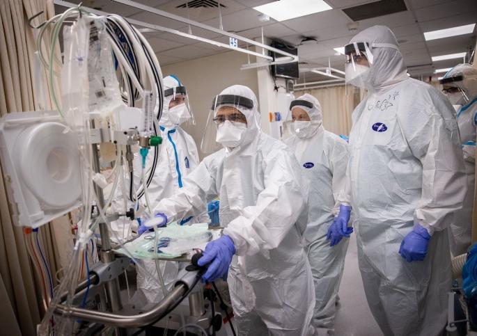 Coronavirus: New sign of omecron infection, seen only at night, doctor warns of danger | Coronavirus: ओमायक्रॉनच्या संसर्गाचं नवं लक्षण, केवळ रात्रीच्या वेळीच दिसतं, डॉक्टरांनी दिला धोक्याचा इशारा Coronavirus: New sign of omecron infection, seen only at night, doctor warns of danger | Coronavirus: ओमायक्रॉनच्या संसर्गाचं नवं लक्षण, केवळ रात्रीच्या वेळीच दिसतं, डॉक्टरांनी दिला धोक्याचा इशारा