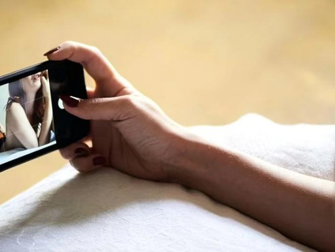 Politician woman pornographic video goes viral; These are allegations | राजकारणी महिलेचा अश्लील व्हिडीओ व्हायरल; लावले हे आरोप Politician woman pornographic video goes viral; These are allegations | राजकारणी महिलेचा अश्लील व्हिडीओ व्हायरल; लावले हे आरोप