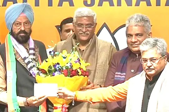 Punjab Assembly Election 2022: Big blow to Congress before Punjab elections, Rana Gurmeet Singh Sodhi joins BJP | Punjab Assembly Election 2022: पंजाबमध्ये निवडणुकीपूर्वी काँग्रेसला मोठा धक्का, राणा गुरमीत सिंग सोढी यांचा भाजपामध्ये प्रवेश 