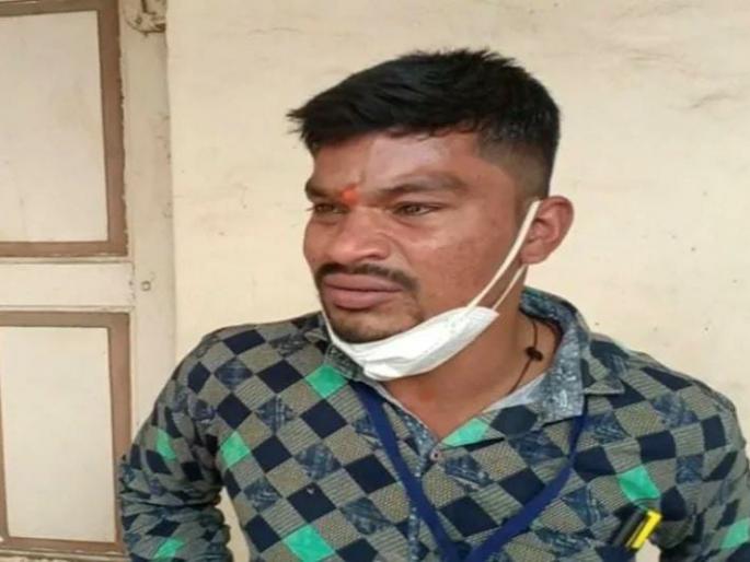 gujrat 12 family members but no vote for sarpanch candidate in gram panchayat election | कुटुंबात 12 सदस्य पण मिळालं फक्त एक मत; निकाल ऐकून उमेदवार ढसाढसा रडला, म्हणाला... gujrat 12 family members but no vote for sarpanch candidate in gram panchayat election | कुटुंबात 12 सदस्य पण मिळालं फक्त एक मत; निकाल ऐकून उमेदवार ढसाढसा रडला, म्हणाला...