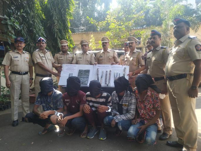 Morning work; Night robberies, bank robbers arrested | सकाळी काम; रात्री लुटमार, बँक कर्मचाऱ्याला लुटणारे गजाआड Morning work; Night robberies, bank robbers arrested | सकाळी काम; रात्री लुटमार, बँक कर्मचाऱ्याला लुटणारे गजाआड