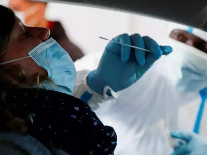 Coronavirus: Two new symptoms have emerged in the worldwide Omicron Variant, which is completely different from the old Coronavirus variant. | Coronavirus: संपूर्ण जगात धुमाकूळ घातल असलेल्या ओमायक्रॉन व्हेरिएंटची समोर आली दोन नवी लक्षणे, कोरोनाच्या जुन्या व्हेरिएंटपेक्षा आहेत पूर्णपणे वेगळी Coronavirus: Two new symptoms have emerged in the worldwide Omicron Variant, which is completely different from the old Coronavirus variant. | Coronavirus: संपूर्ण जगात धुमाकूळ घातल असलेल्या ओमायक्रॉन व्हेरिएंटची समोर आली दोन नवी लक्षणे, कोरोनाच्या जुन्या व्हेरिएंटपेक्षा आहेत पूर्णपणे वेगळी