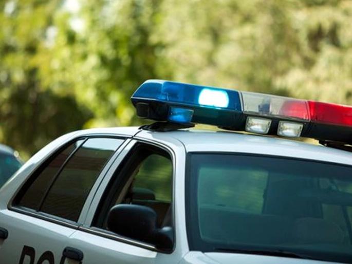 The blind woman called her husband as missing, the police came and found the body lying on the bed | पती बेपत्ता म्हणून अंध महिलेने केला फोन, पोलिसांनी येऊन बेडवर पाहिला पडलेला मृतदेह The blind woman called her husband as missing, the police came and found the body lying on the bed | पती बेपत्ता म्हणून अंध महिलेने केला फोन, पोलिसांनी येऊन बेडवर पाहिला पडलेला मृतदेह