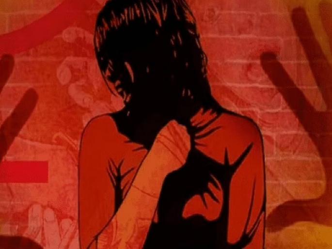 The doctor trembled during the operation of the girl who was gang raped | गुप्तांगावर धारदार शस्त्राने प्रहार; गँगरेप झालेल्या युवतीचे ऑपरेशन करताना डॉक्टरही हादरले The doctor trembled during the operation of the girl who was gang raped | गुप्तांगावर धारदार शस्त्राने प्रहार; गँगरेप झालेल्या युवतीचे ऑपरेशन करताना डॉक्टरही हादरले